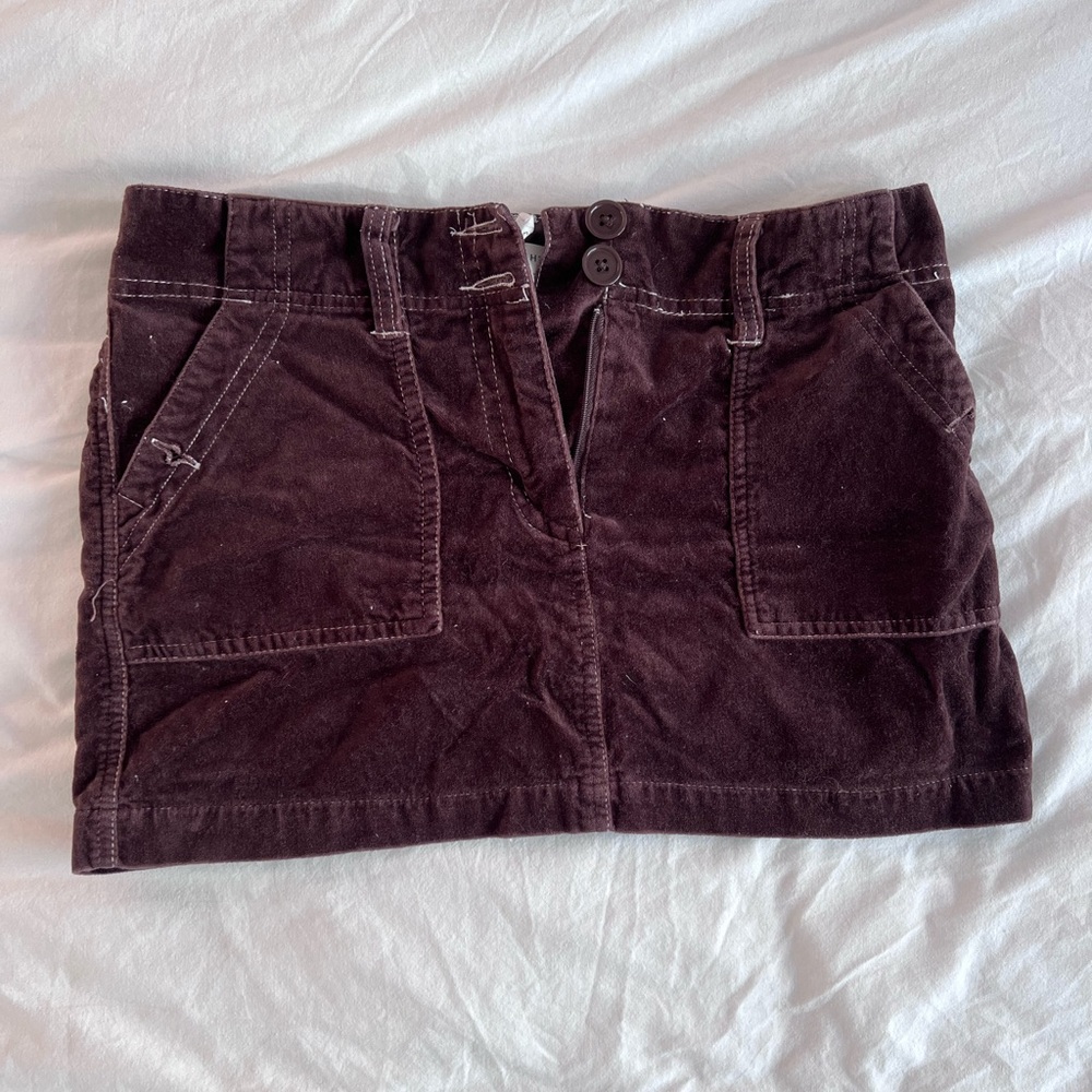 Brown velvet mini skirt with buttons
